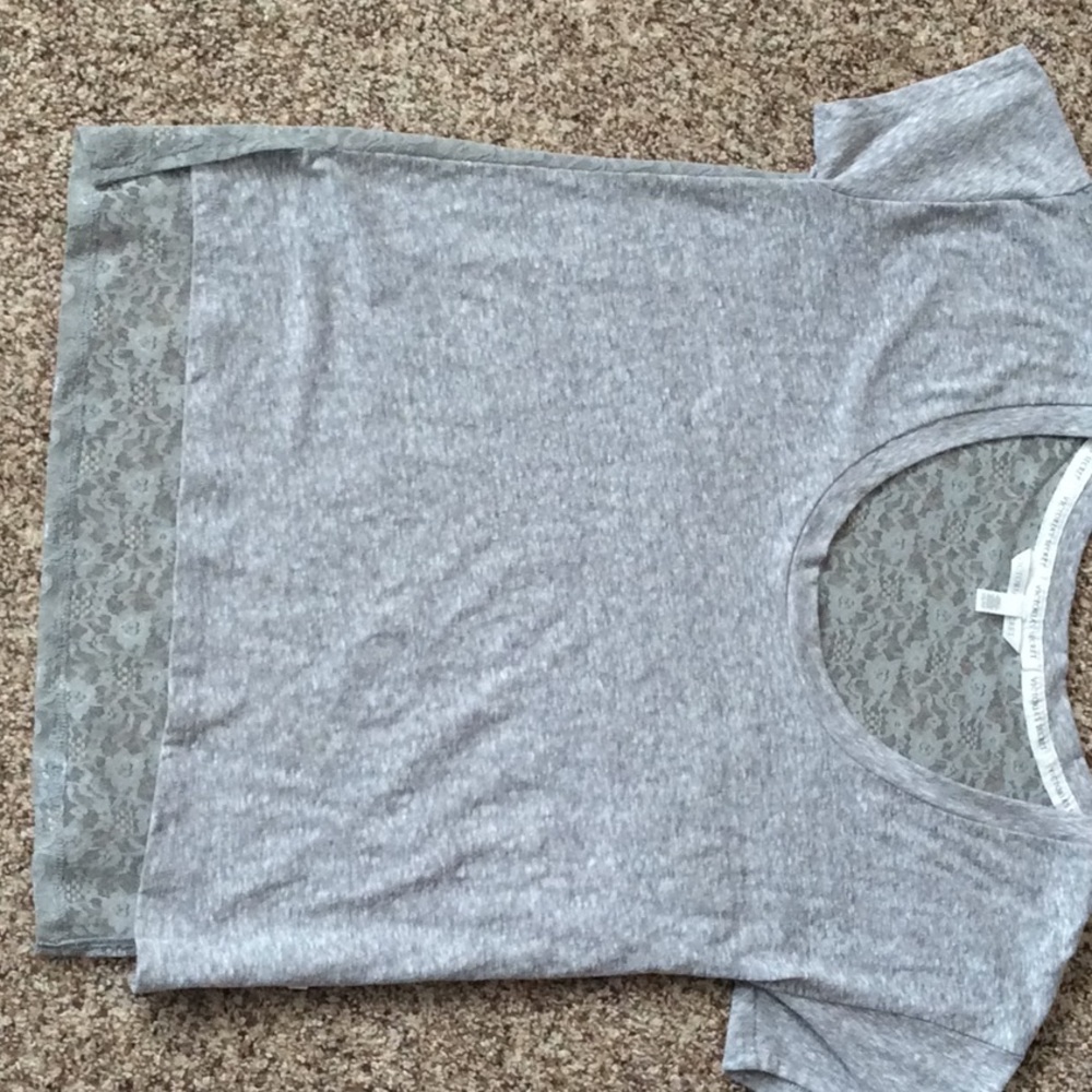 VS t shirt